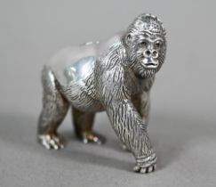 Patrick Mavros (Zimbabwe): a heavy cast silver gorilla, date letter S, 10.6oz, 6cm high