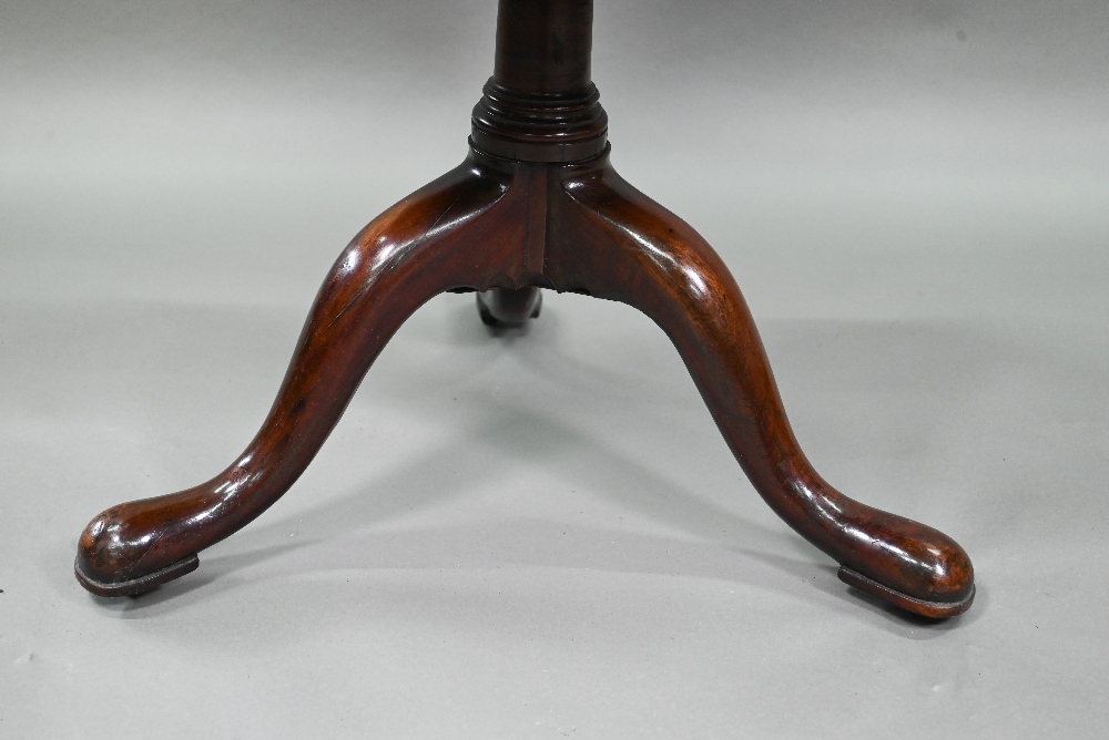 A Victorian mahogany dumb waiter, the graduated three circular tiers raised on a tripod base to - Image 3 of 7