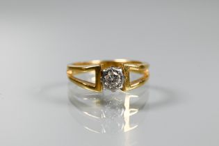 A single stone diamond ring, the central brilliant cut diamonds of approx 0.25 carats, silver claw