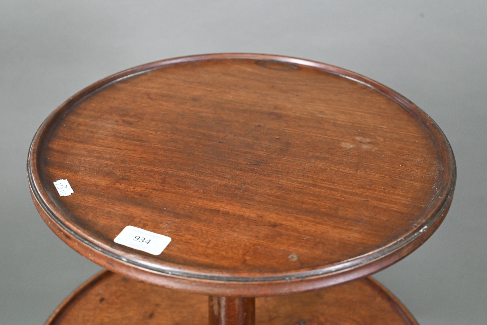 A Victorian mahogany dumb waiter, the graduated three circular tiers raised on a tripod base to - Image 6 of 7