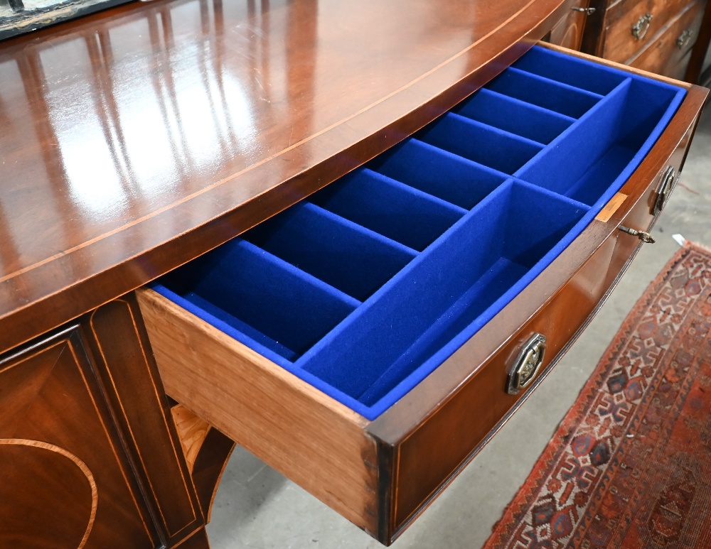 A Titchmarsh & Goodwin Georgian style mahogany bowfront sideboard, 170 x 60 x 90 cm high - Image 4 of 6