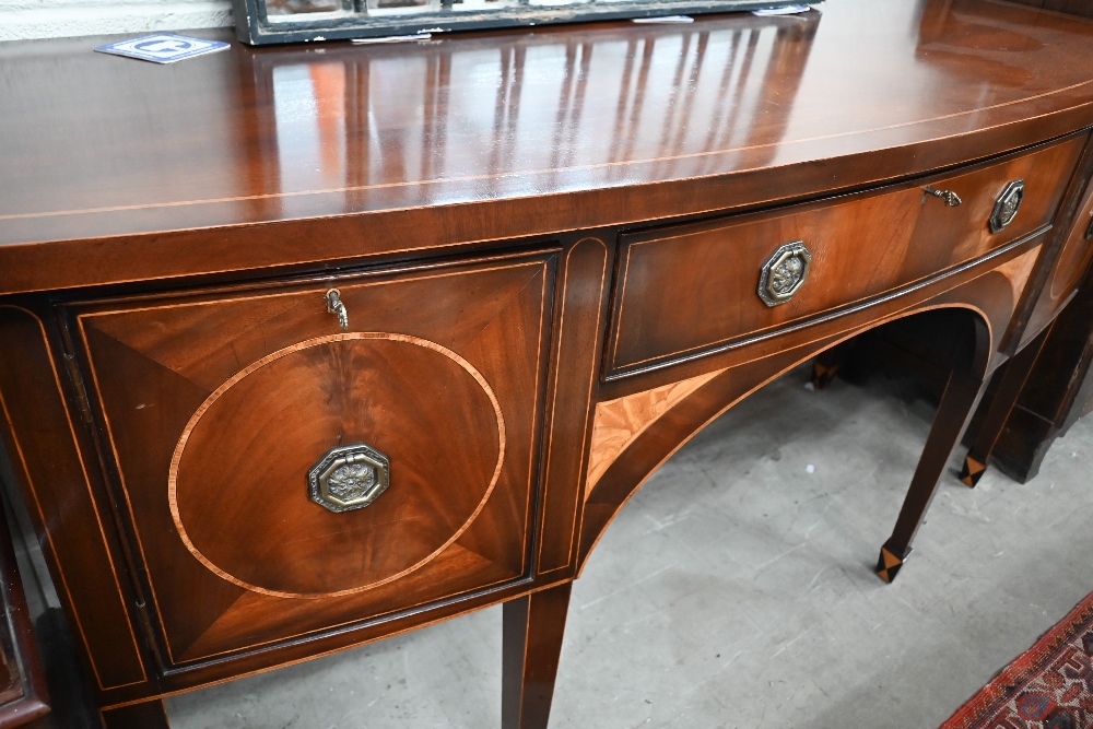 A Titchmarsh & Goodwin Georgian style mahogany bowfront sideboard, 170 x 60 x 90 cm high - Image 2 of 6