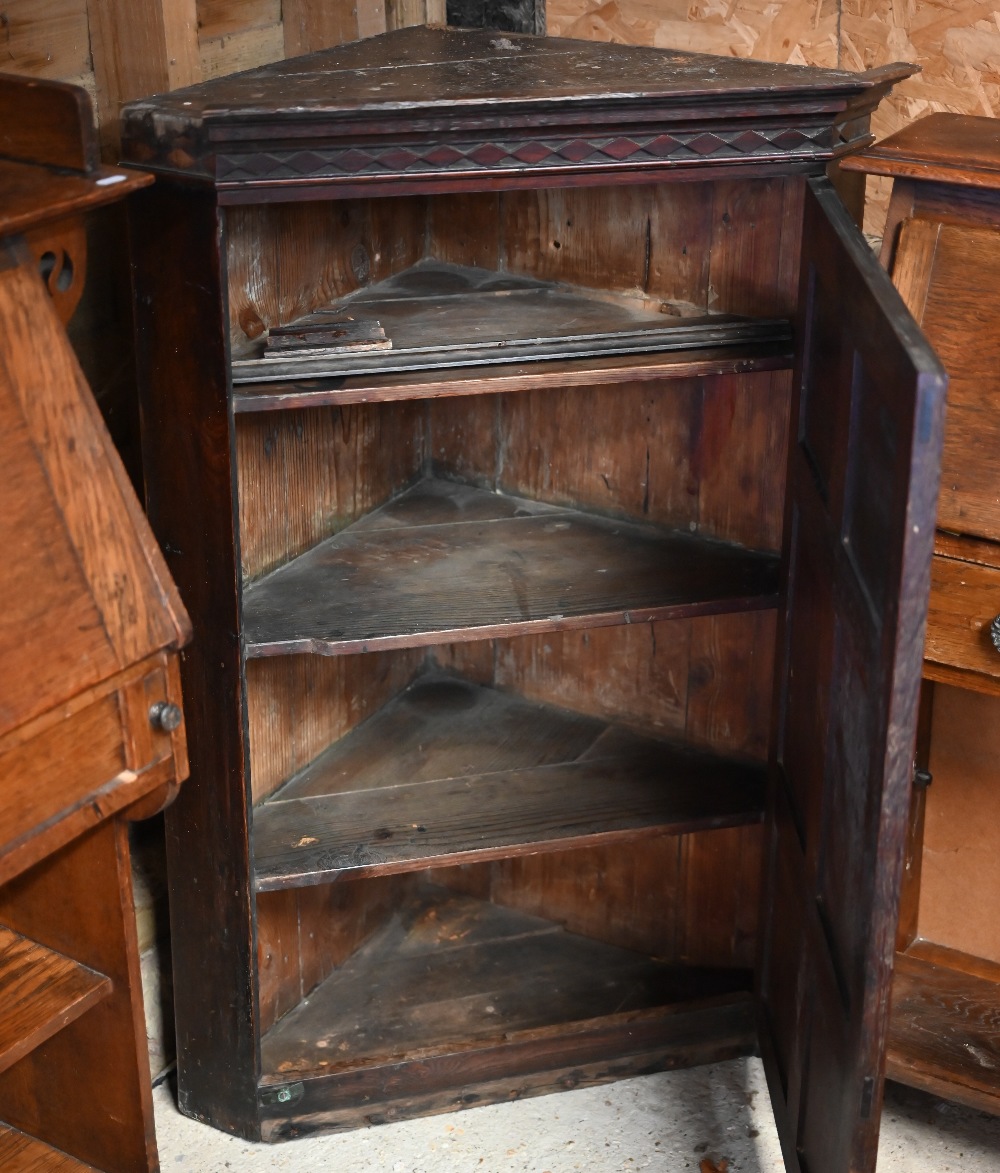 Antique stained oak corner cupboard, 78 x 110 cm a/f - Image 2 of 3