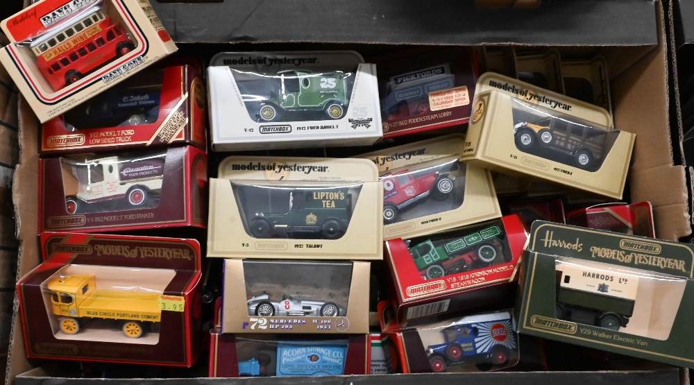 A quantity of Matchbox/Lesney Models of Yesteryear, boxed and loose (2 boxes) - Image 4 of 5