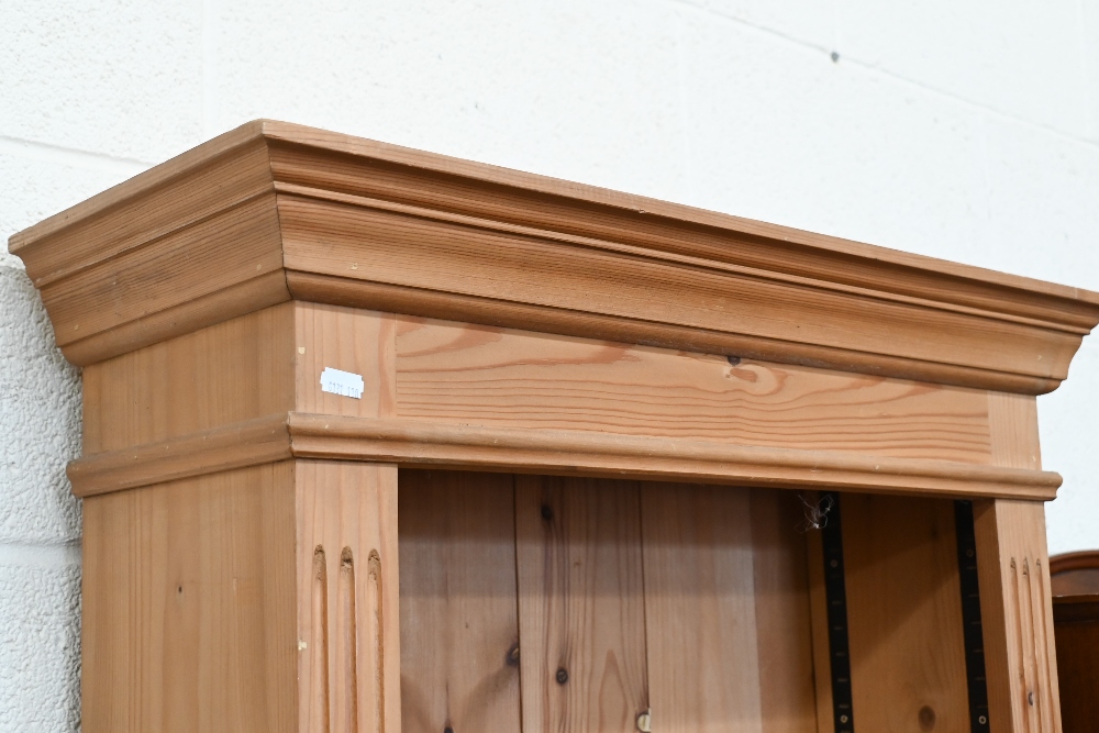 A modern pine open bookcase with adjustable shelves, 70 x 26 x 198 cm high - Image 2 of 3