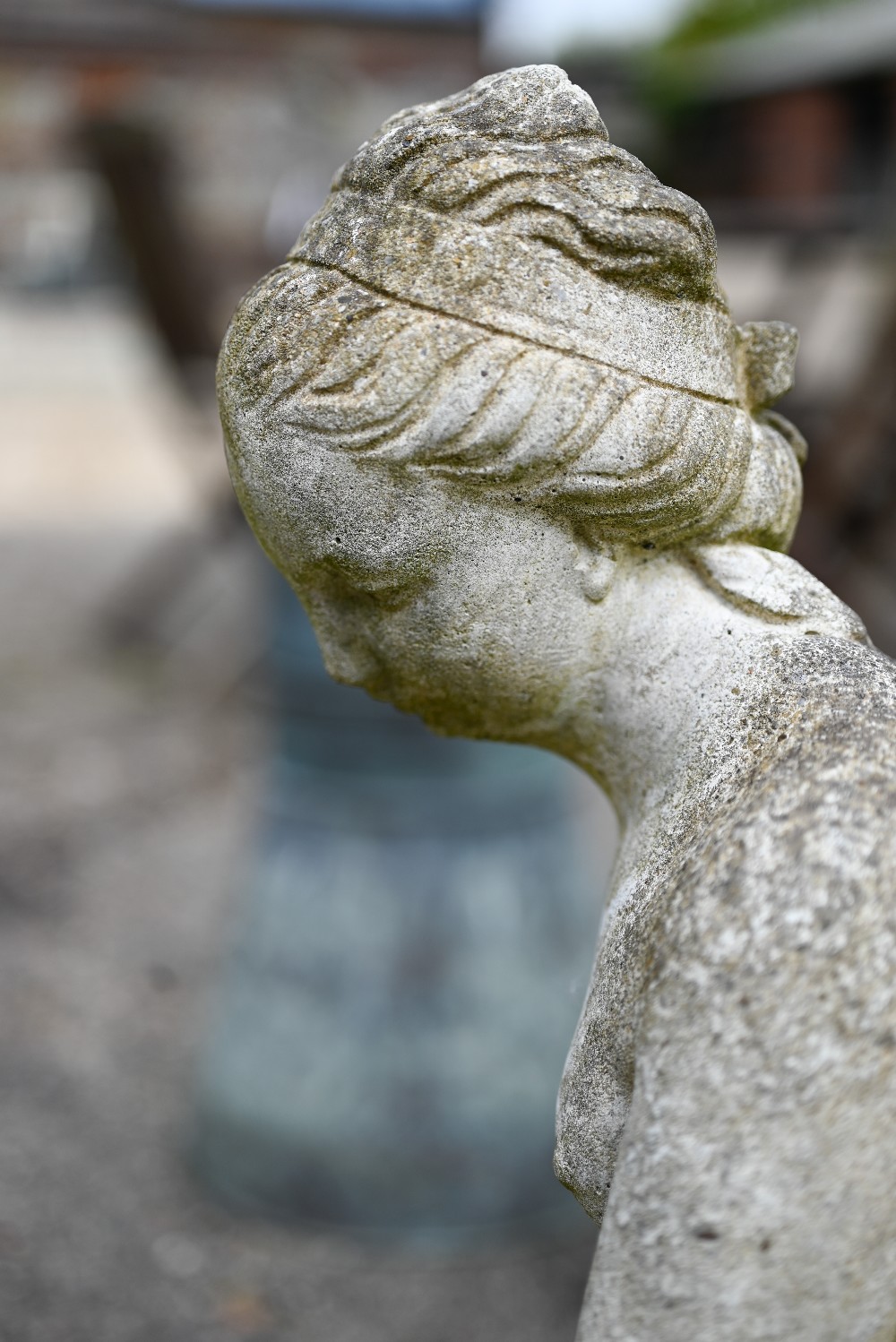 A weathered cast stone garden figure of a classical seated nude woman, 60 cm h - Image 3 of 3