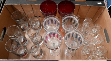 Various drinking glasses including two Bailey's glasses (box)