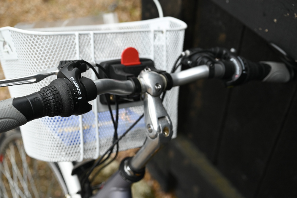 A ladies Raleigh Airline bicycle with manual and tools in the fitted shopper basket to/w a Pioneer - Image 4 of 4