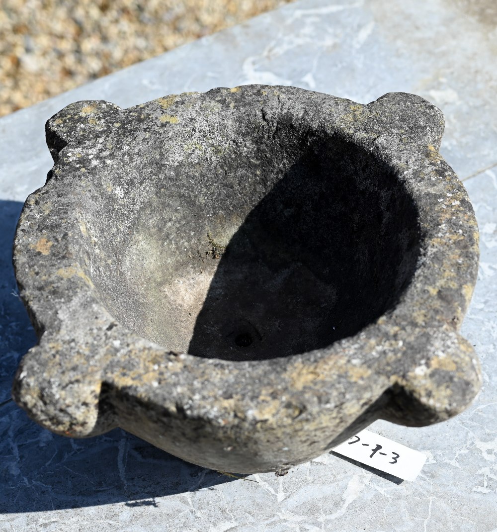An antique weathered marble mortar, 35 cm dia. - Image 3 of 3