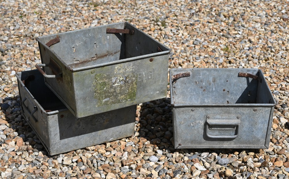 Five Vintage 'W. B. Layman' wooden apple crates, 76 cm w x 45 cm d x 16 cm h to/w three galvanized - Image 5 of 8