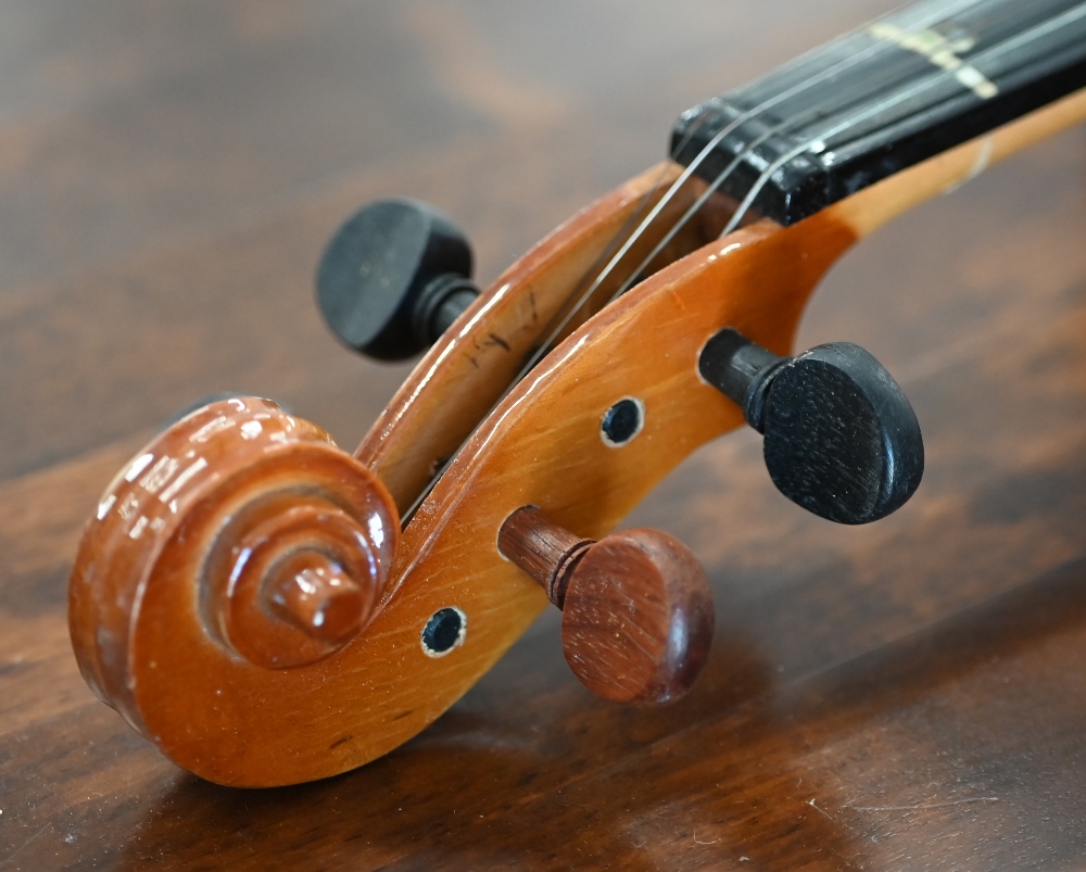 A Chinese Lark child's violin with 31 cm one piece back, in case with bow - Image 3 of 7