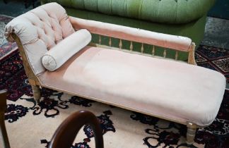 An Edwardian pink button backed chaise lounge, 170 cm long