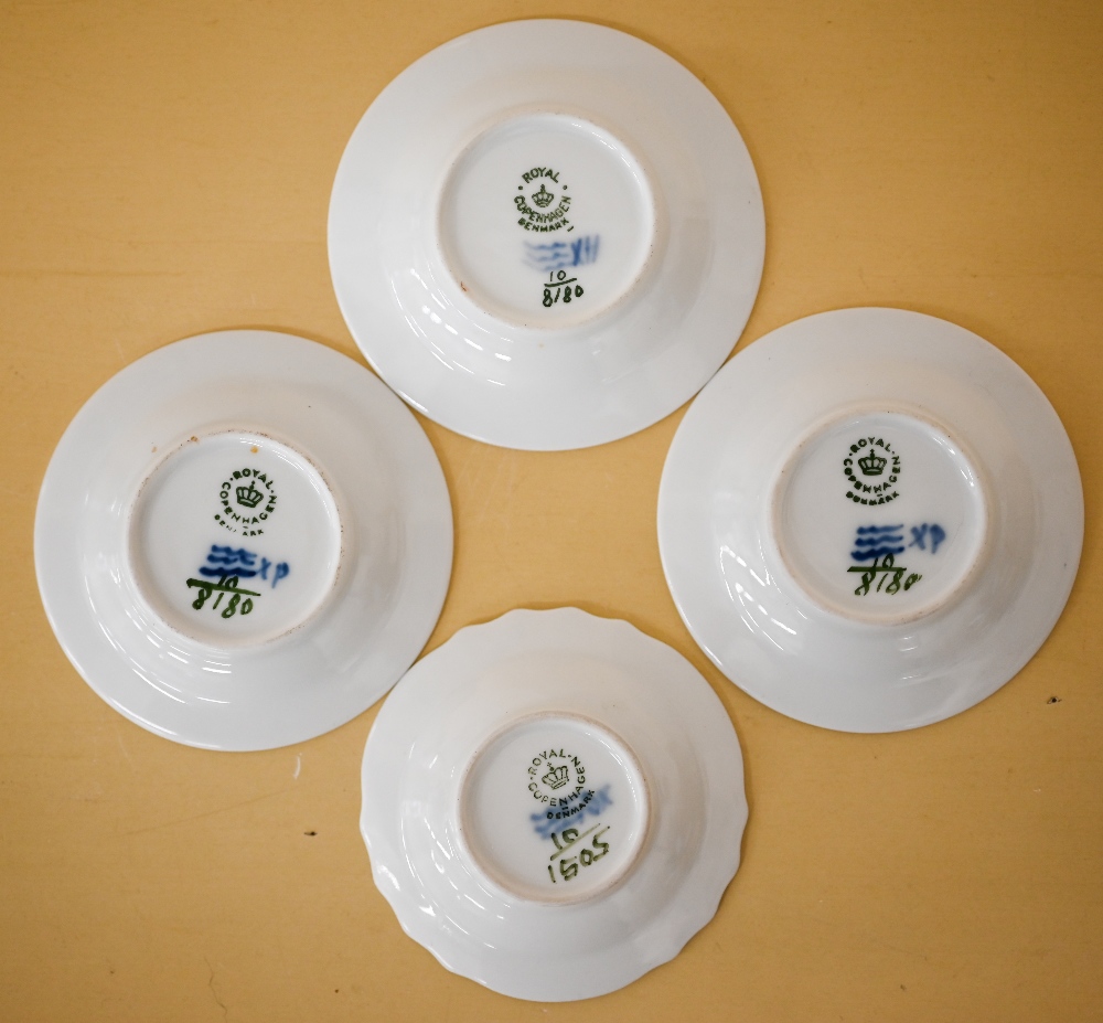 A Royal Copenhagen group, vixen with cubs 1788, to/w four blue and white small dishes (5) - Image 3 of 6