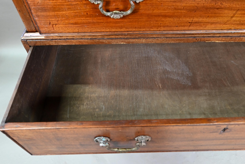 An associated two part George III mahogany chest on chest, the upper chest with canted pilasters, - Image 9 of 12