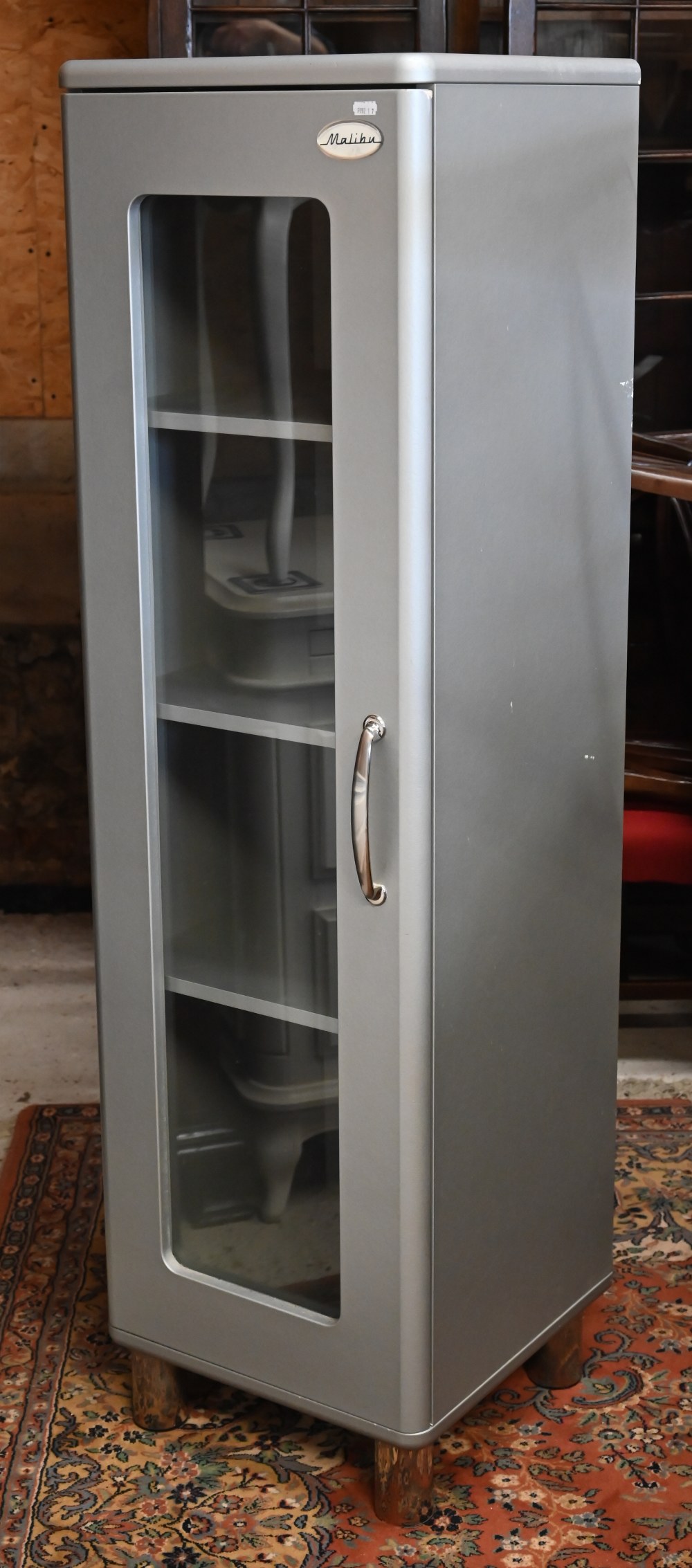 A modern grey painted 'Malibu' cupboard with glazed door, cylindrical chrome feet and three - Image 4 of 5