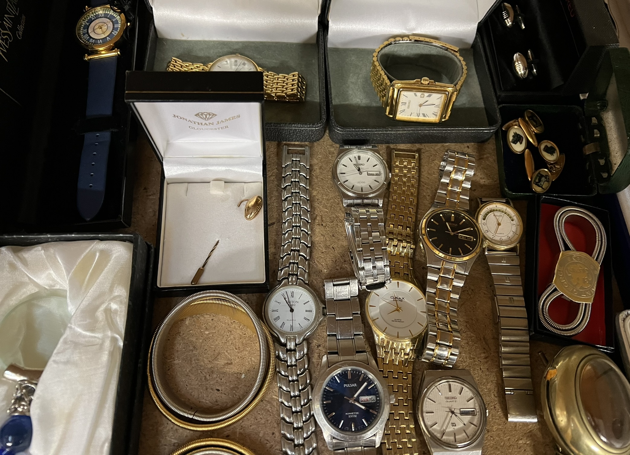 A gold plated open faced pocket watch together with a collection of gentleman's wristwatches - Image 3 of 4