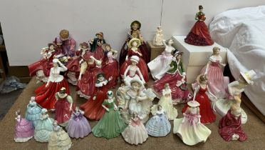 Assorted Royal Doulton figures, including Tom, Tom the Piper's Son, HN3032, Winter's Day,