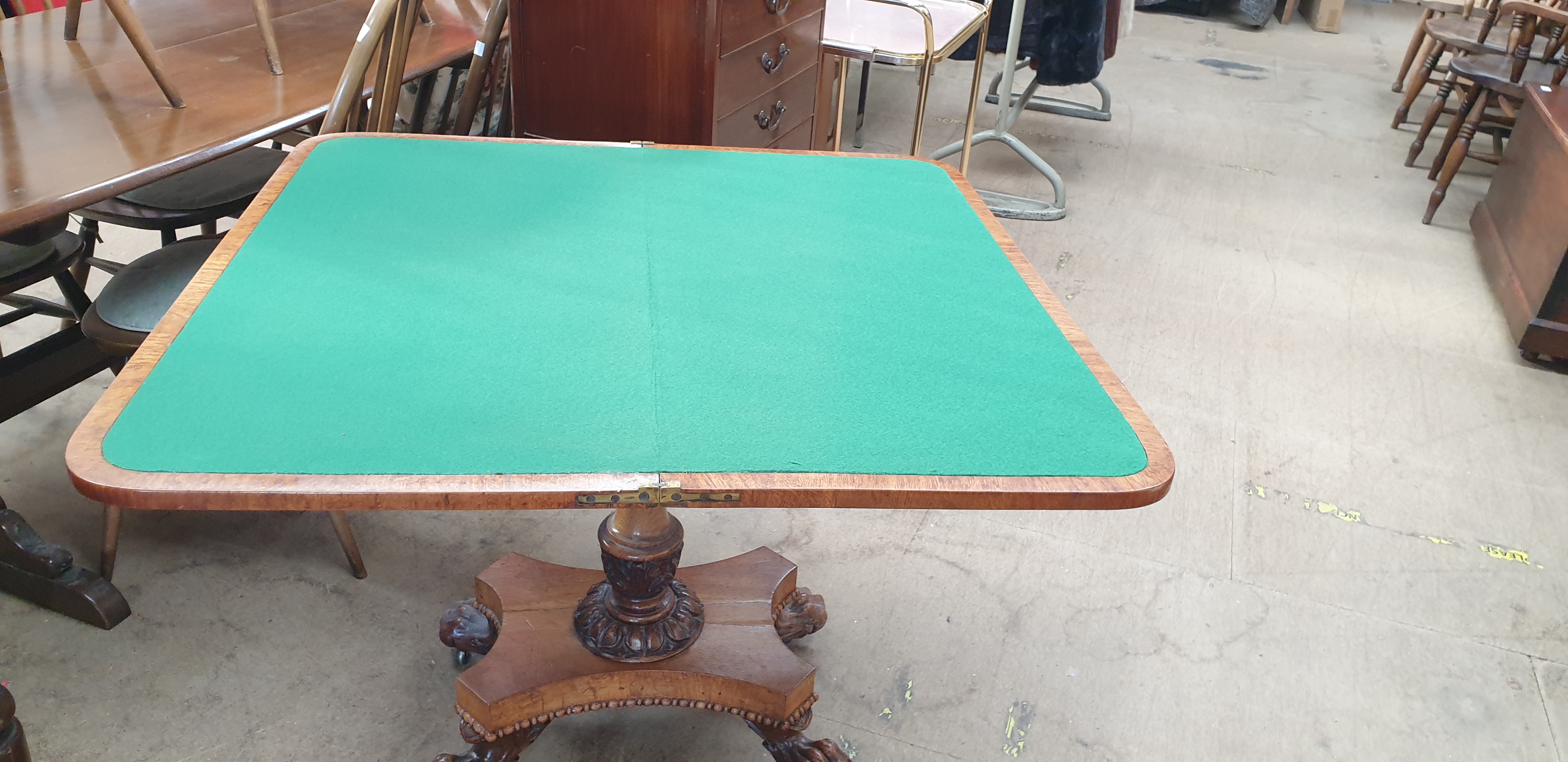 A Victorian oak card table with a crossbanded top above a moulded frieze and fold over baize top on - Image 6 of 10