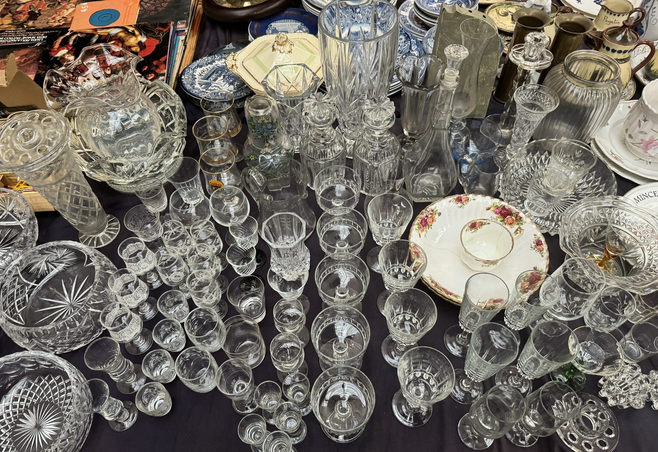 An extensive lot including drinking glasses, glass bowls, glass jugs, pottery plates, - Image 3 of 4