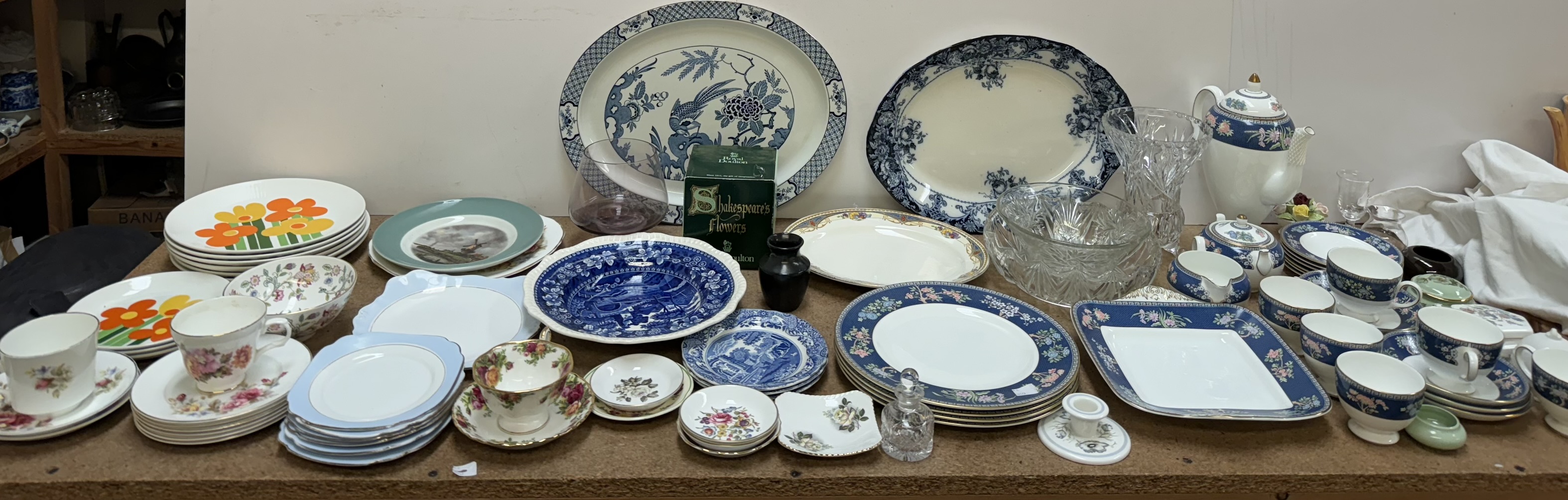 A Wedgwood Blue Siam pattern part tea and dinner service together with porcelain boxes and covers,