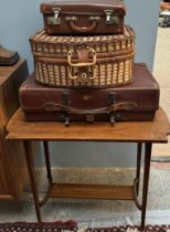 An Edwardian mahogany occasional table,