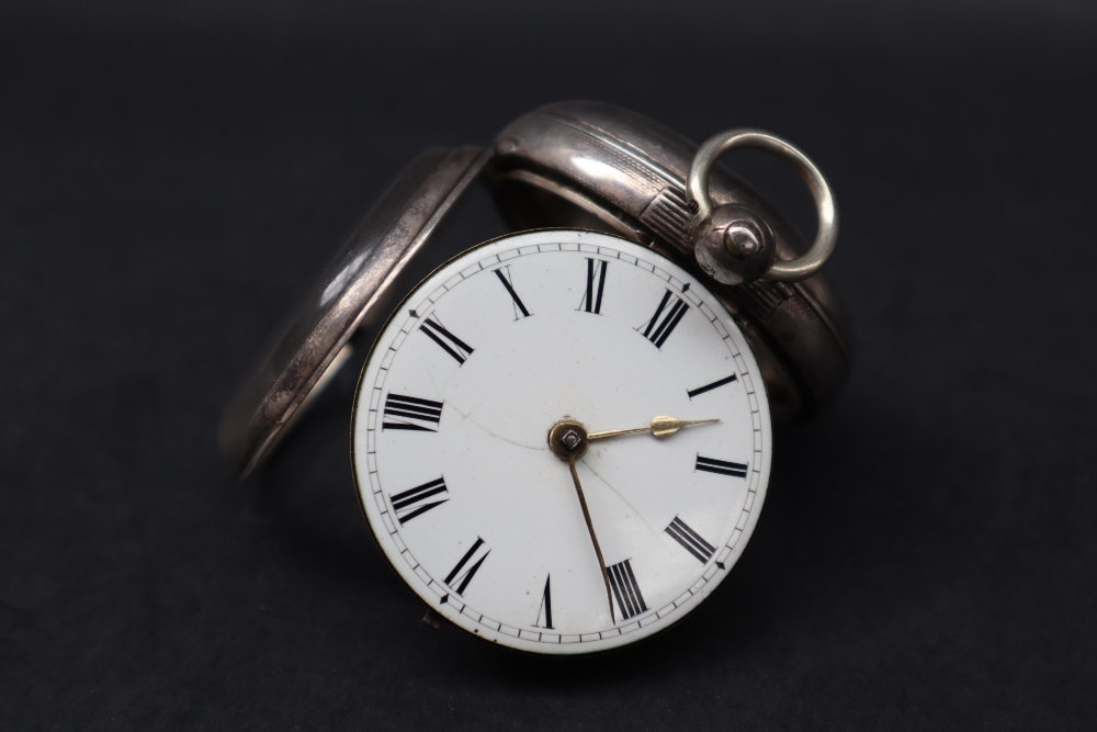 A silver open faced pocket watch, with an enamel dial and Roman numeral, - Bild 4 aus 7
