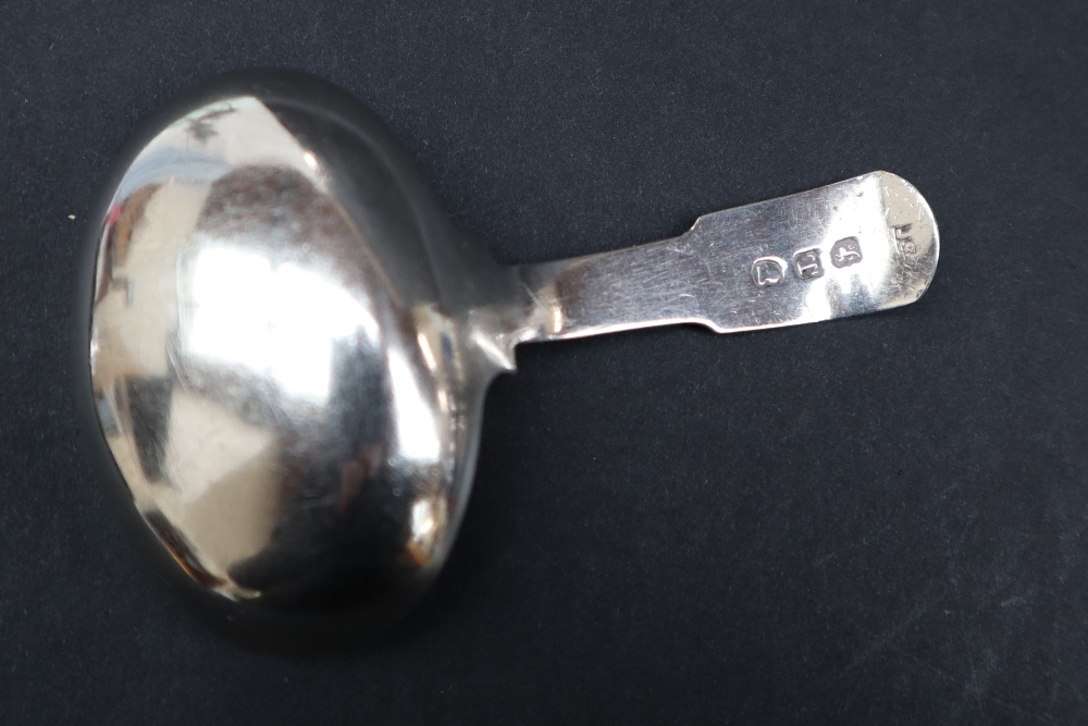 A George III silver fiddle pattern caddy spoon with an oval bowl, London, 1814, - Image 3 of 4