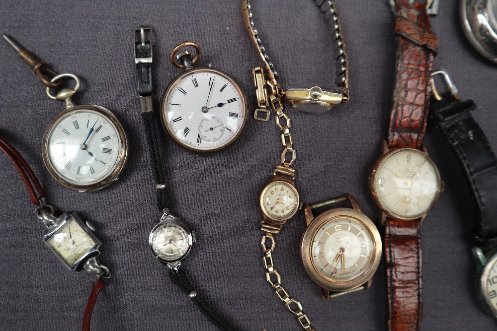 A gentleman's Longines wristwatch, in gilt metal on a gilt metal strap, - Image 10 of 10