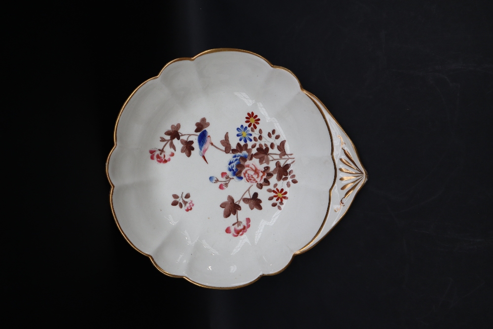 A Swansea porcelain shell dish decorated with the kingfisher pattern, marked Swansea in script, 21. - Image 2 of 6