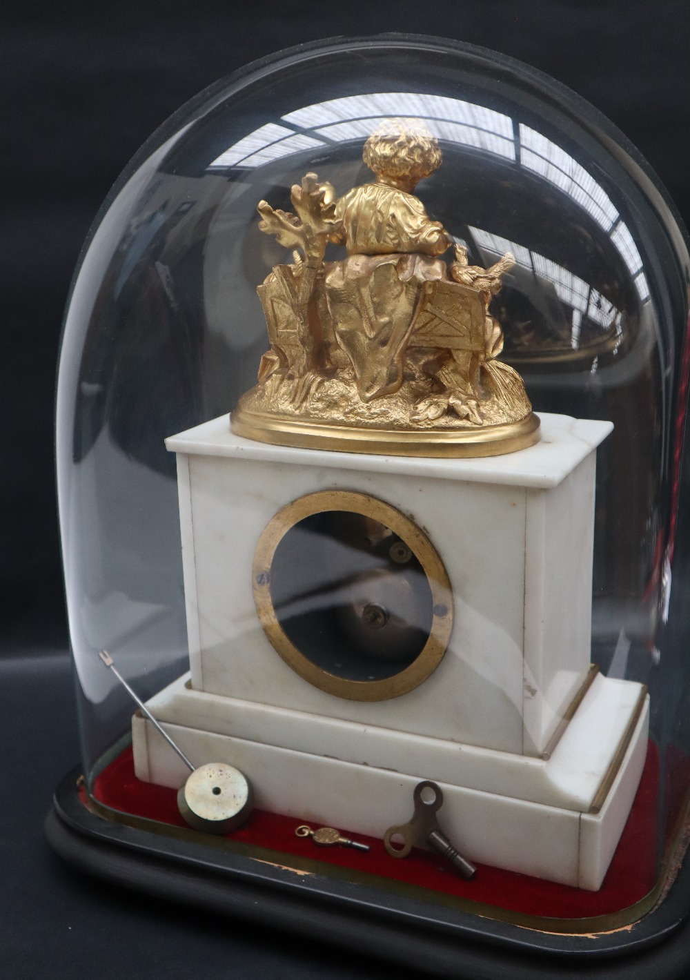 A 19th century white marble clock with a gilt metal surmount of a boy feeding chicken whilst seated - Image 3 of 11