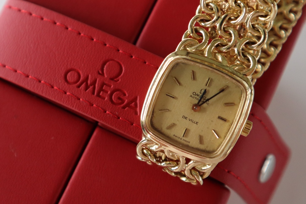 A lady's 18ct gold Omega Automatic De Ville wristwatch with a square dial and batons on an 18ct - Image 2 of 9
