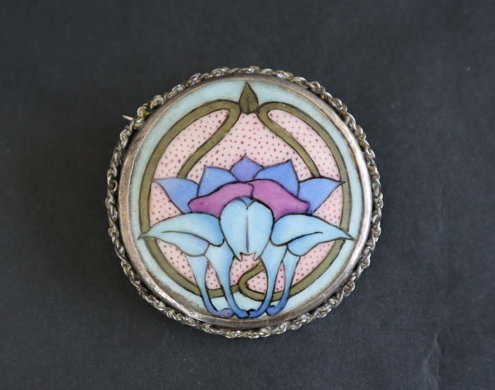 A collection of Norwegian silver and enamel brooches including Albert Scharning and others together - Image 13 of 15