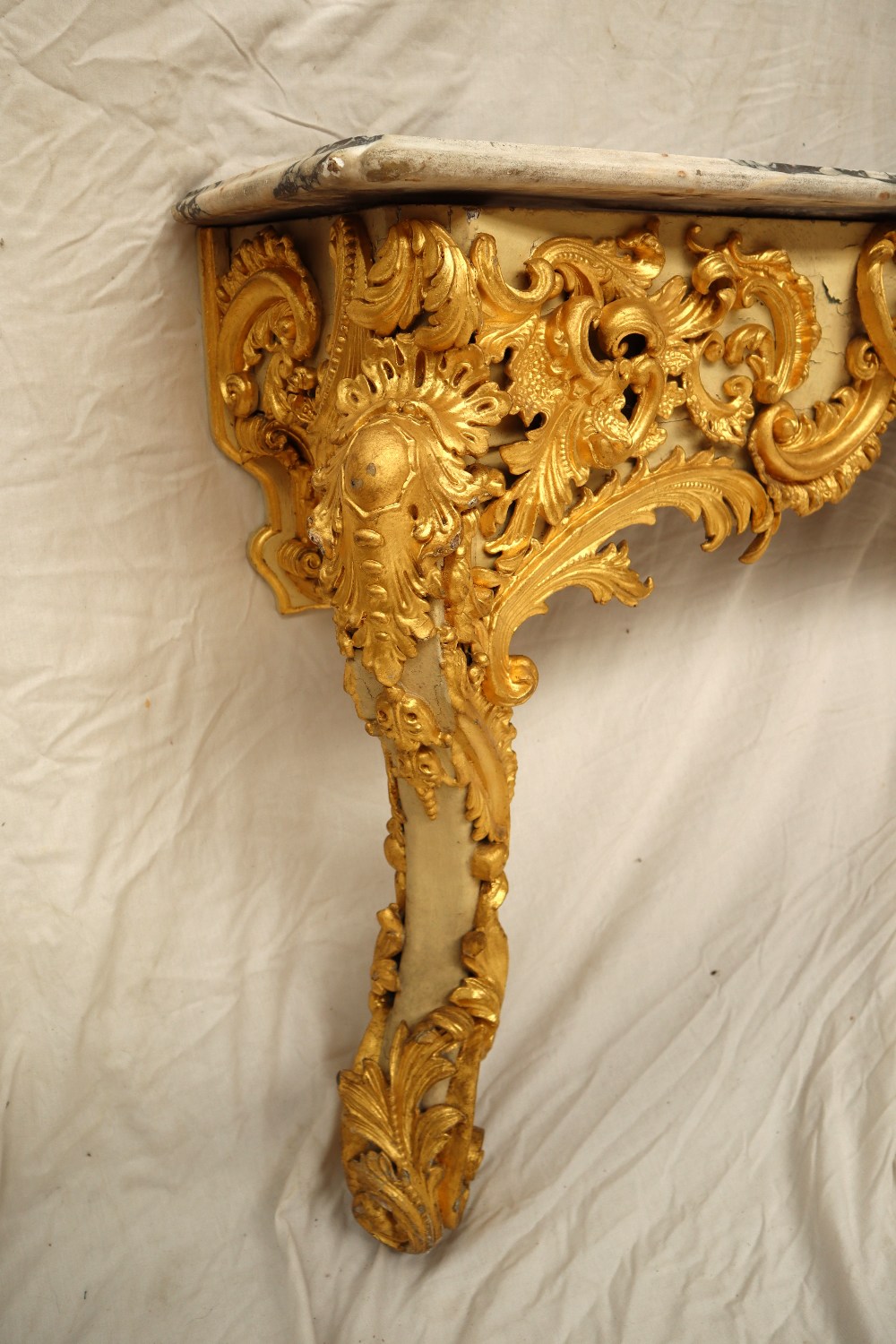 A marble topped console table with a shaped top, - Image 3 of 11