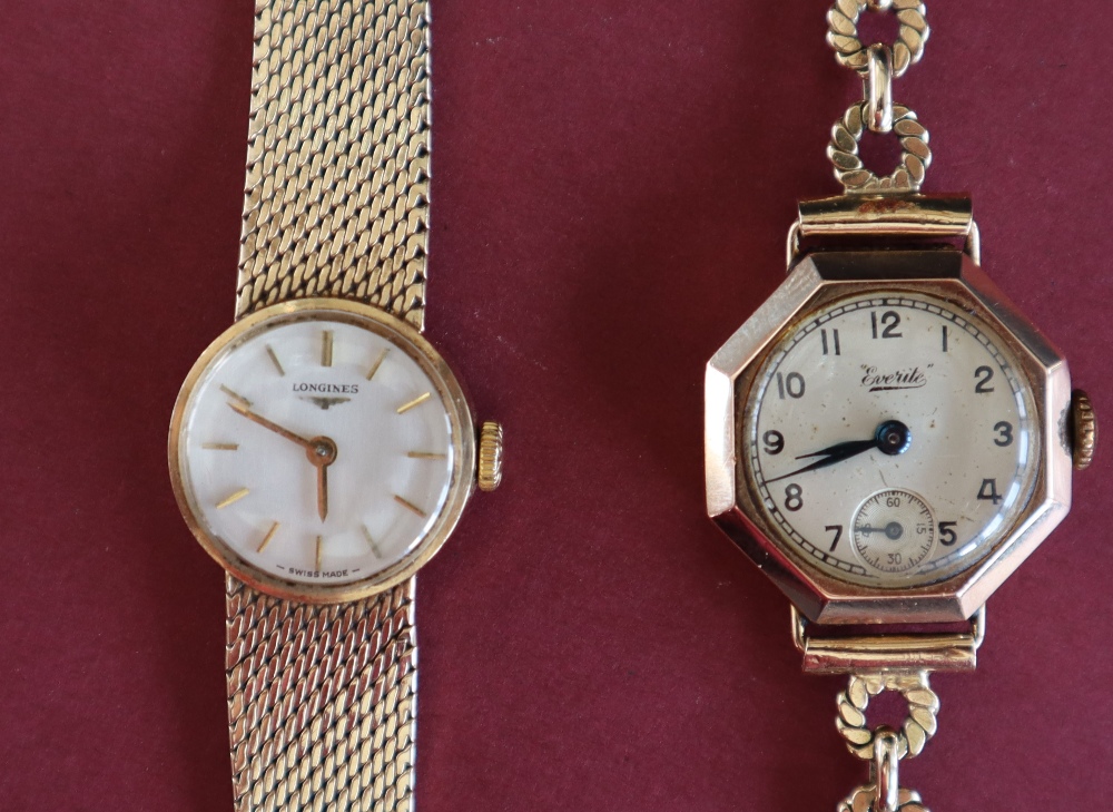 A lady's 9ct gold Longines wristwatch with a circular dial with batons on an integral strap - Image 2 of 5