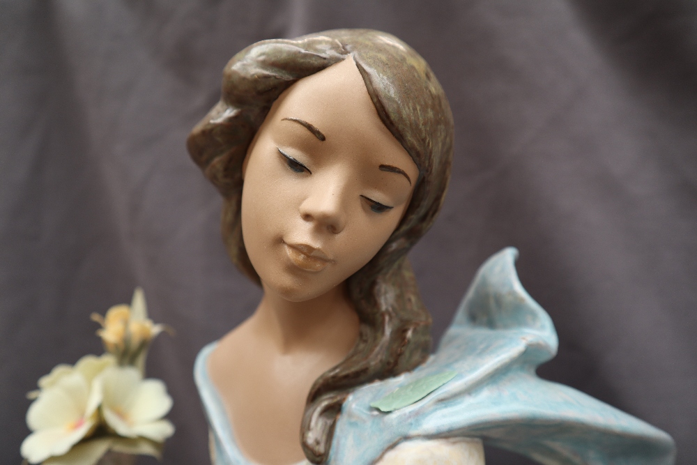 A Lladro Privilege Garden Breeze limited edition figure by Francisco Polope, - Image 2 of 11