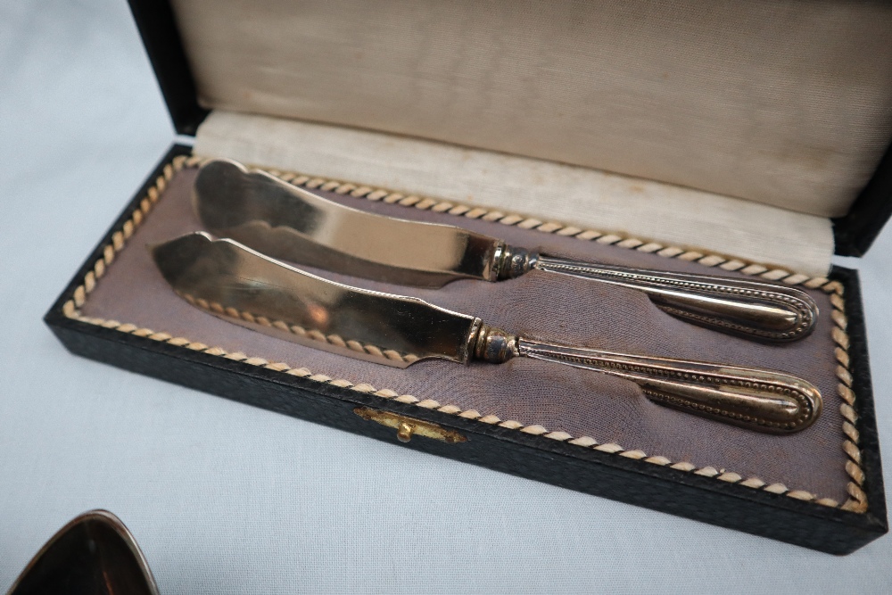 A continental white metal bead decorated part flatware service comprising nine table spoons, - Image 3 of 5