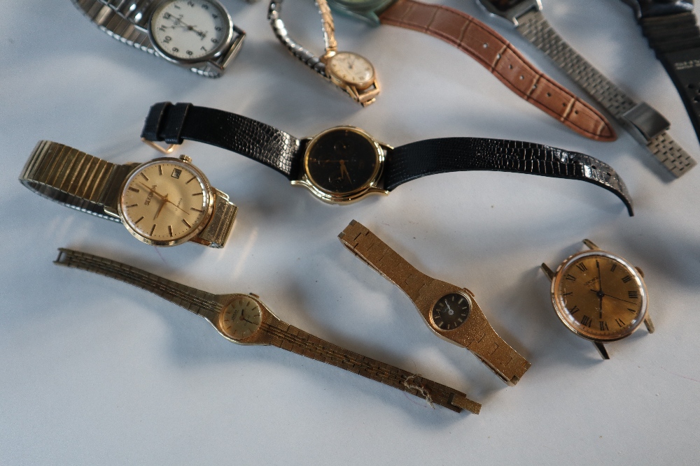 A gentleman's Timex quartz wristwatch together with a collection of gentleman's wristwatches - Image 2 of 3