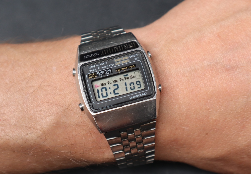 A Seiko A159-5009R digital wristwatch on original bracelet strap