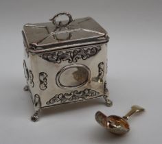 An Edward VII silver tea caddy of rectangular form, Chester, 1905,