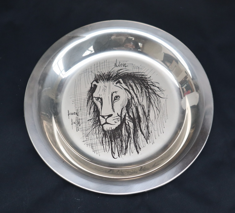 A French silver limited edition dish, decorated with a lion, after Bernard Buffet, No A225, 20.