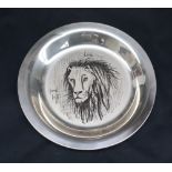 A French silver limited edition dish, decorated with a lion, after Bernard Buffet, No A225, 20.