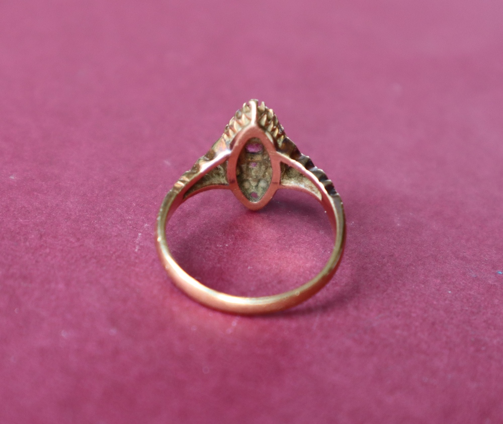 A ruby and diamond ring, - Bild 4 aus 6