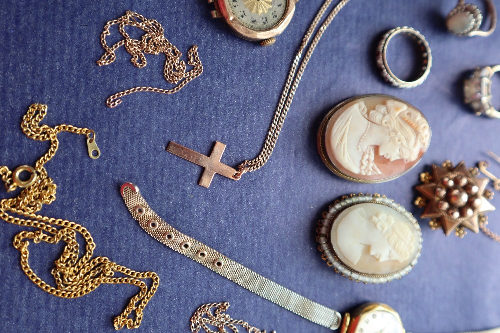 A 9ct gold crucifix together with a 9ct gold necklace, approximately 6.