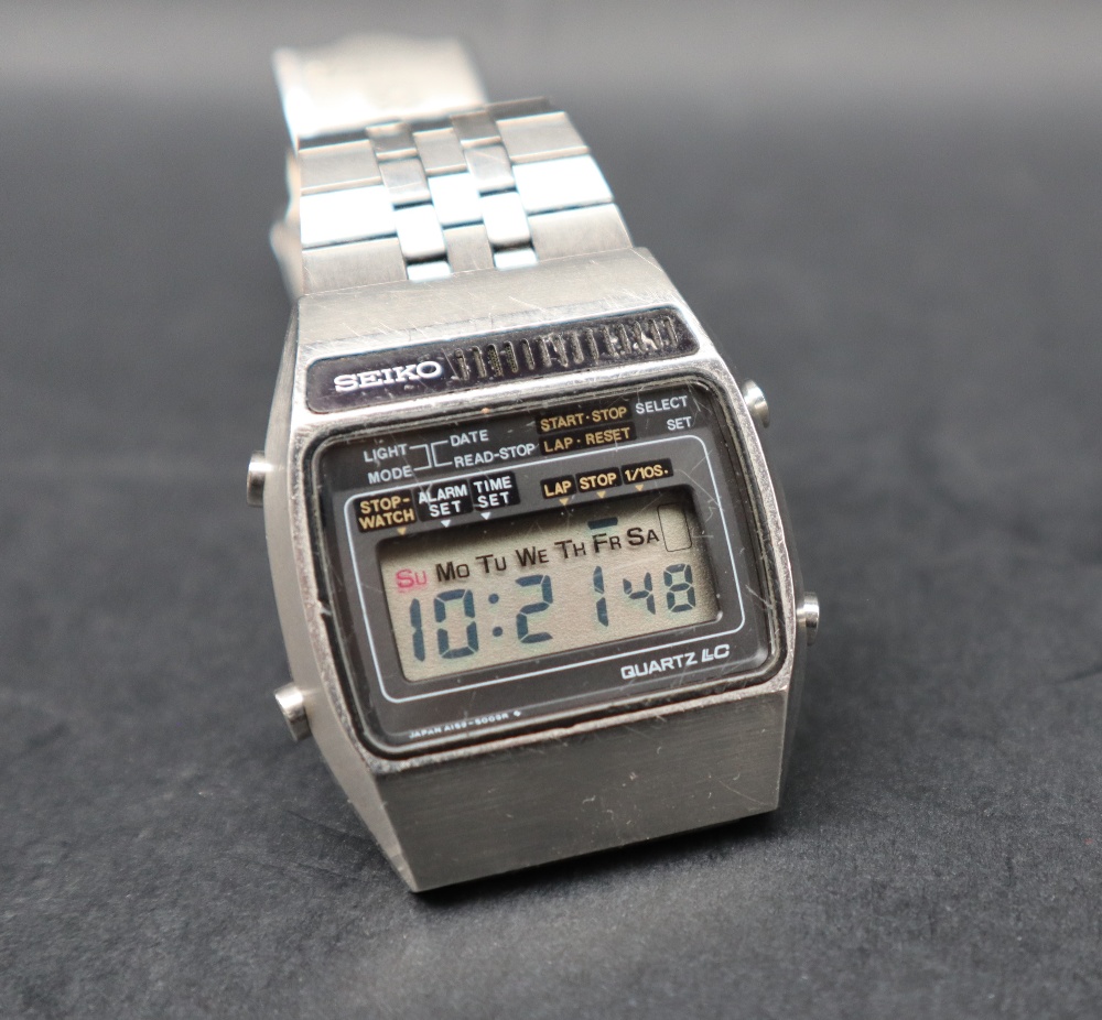 A Seiko A159-5009R digital wristwatch on original bracelet strap - Image 3 of 5