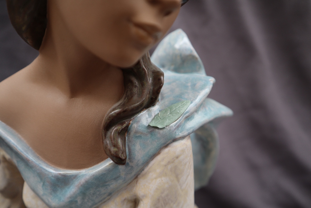 A Lladro Privilege Garden Breeze limited edition figure by Francisco Polope, - Image 4 of 11