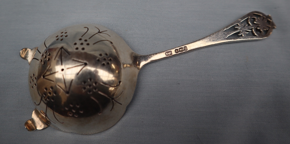 A pair of George V silver salad servers, Birmingham, 1933, - Image 4 of 5