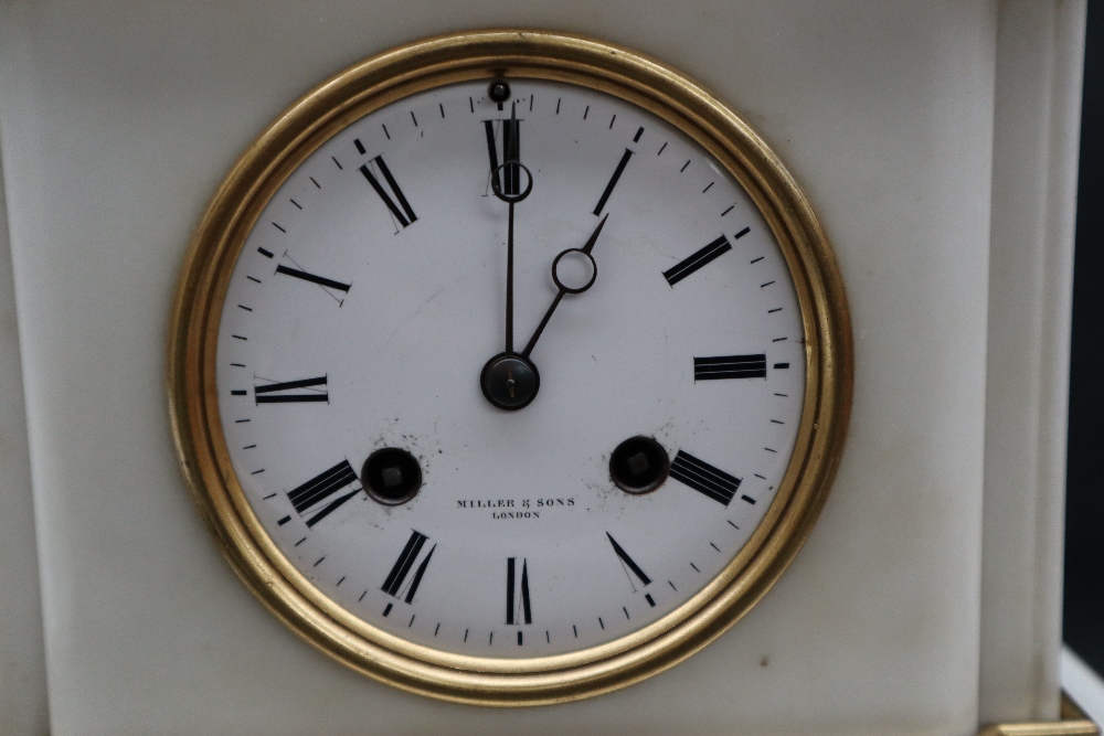 A 19th century white marble clock with a gilt metal surmount of a boy feeding chicken whilst seated - Image 5 of 11