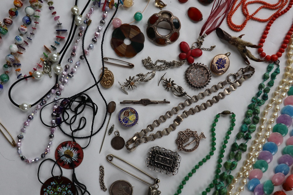 A large lot of assorted costume jewellery including Scottish hardstones, beaded necklaces, - Image 2 of 6