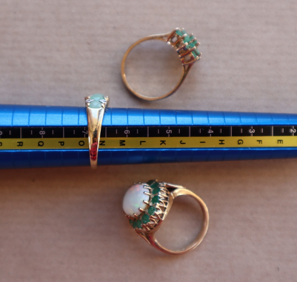 A 9ct gold emerald and opal ring size M 1/2 together with a 9ct gold emerald cluster ring size O - Image 4 of 5