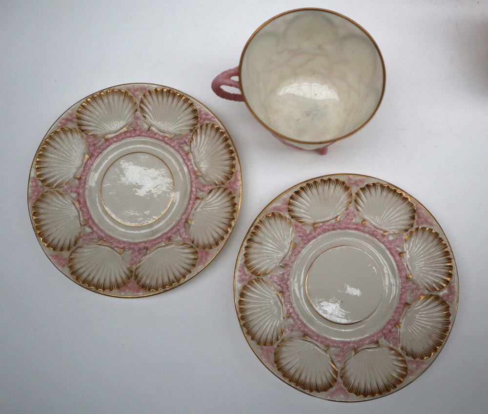 A Victorian Belleek shell and coral bachelor part tea set comprising a tea pot, cream jug, - Bild 10 aus 11